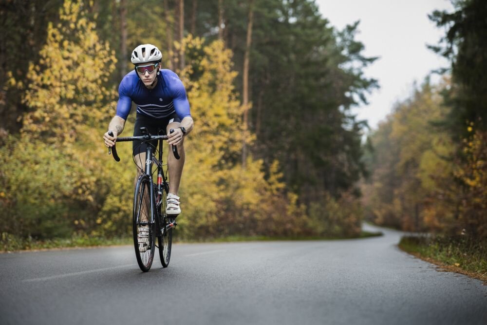 Smartwatch GARETT GRS ekran bateria czujniki zdrowie sport pasek ładowanie pojemność rozdzielczość łączność sterowanie krew puls rozmowy smartfon aplikacja