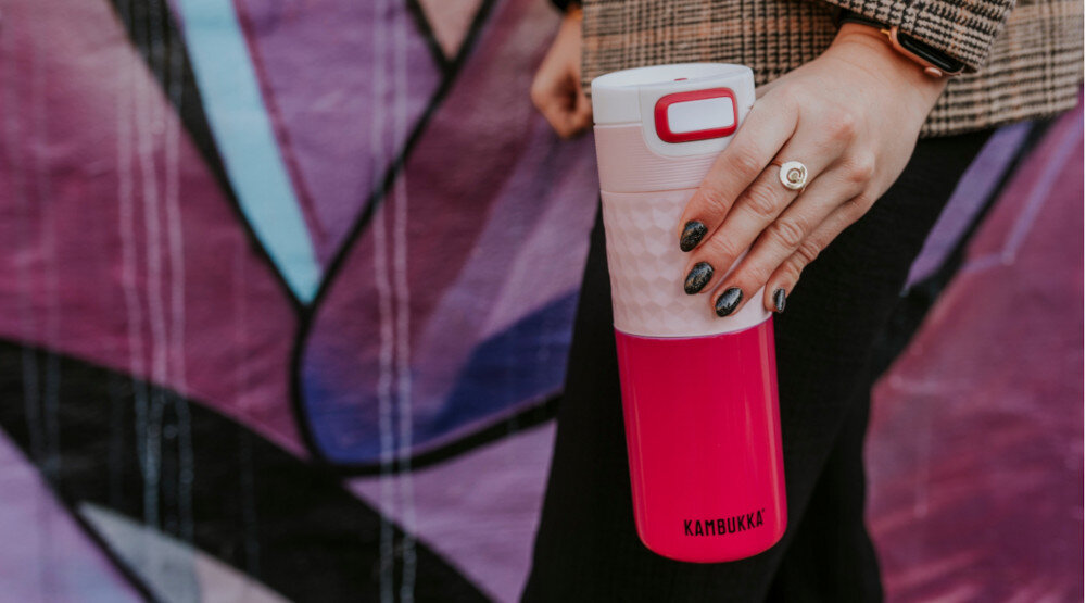 Kubek termiczny KAMBUKKA Etna Grip utrzymanie temperatury izolacja próżniowa zimne ciepłe napoje nakrętka 3 w 1 wygoda bezpieczeństwo zmiana nakrętek personalizacja MIX & MATCH bez szkodliwego BPA bezpieczny dla zdrowia