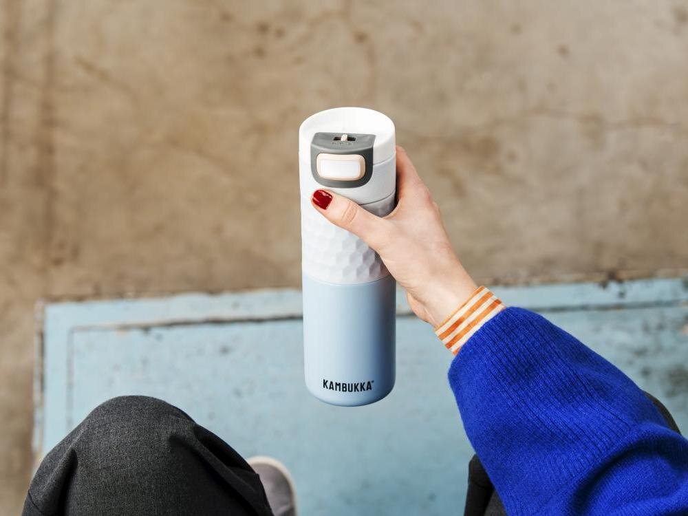 Kubek termiczny KAMBUKKA Etna Grip utrzymanie temperatury izolacja próżniowa zimne ciepłe napoje nakrętka 3 w 1 wygoda bezpieczeństwo zmiana nakrętek personalizacja MIX & MATCH bez szkodliwego BPA bezpieczny dla zdrowia