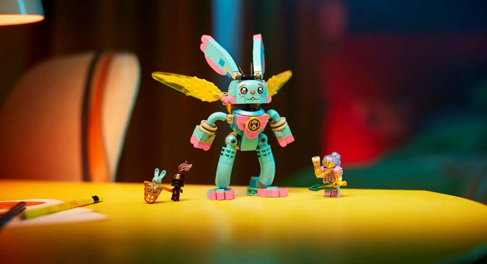 KLOCKI LEGO DREAMZZZ IZZIE I KRÓLICZEK BUNCHU 71453 pomocnik Izzie pluszowy