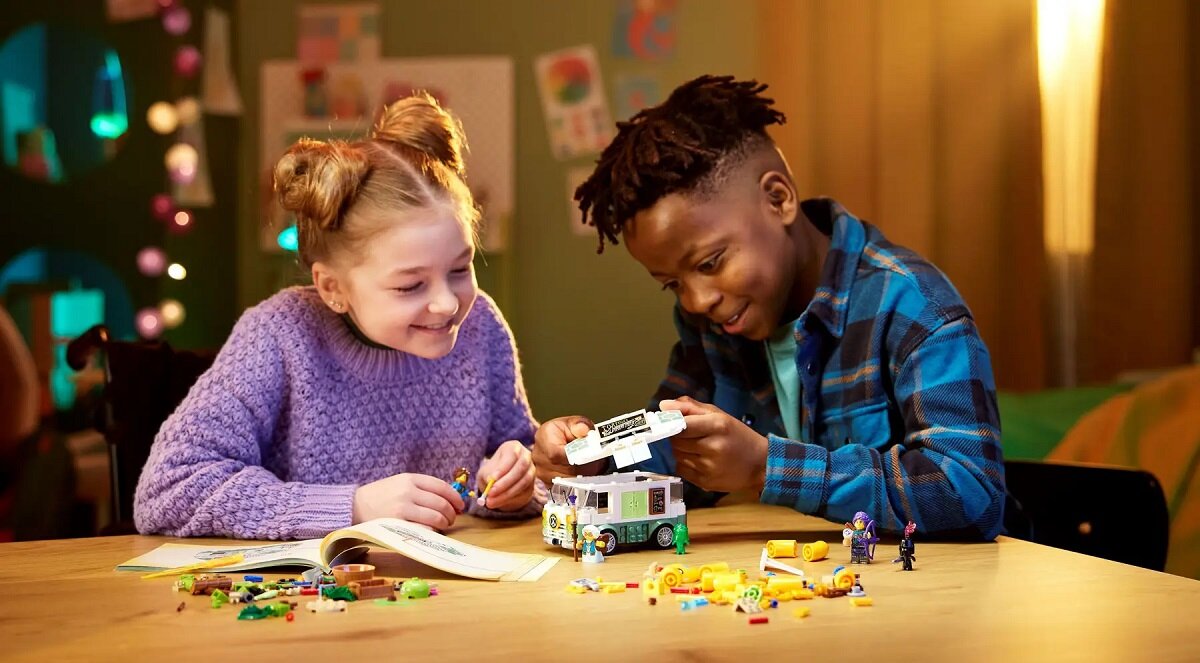 LEGO DREAMZzz Żółwia furgonetka pani Castillo 71456 dziecko kreatywność zabawa nauka rozwój klocki figurki minifigurki jakość tradycja konstrukcja nauka wyobraźnia role jakość bezpieczeństwo wyobraźnia budowanie pasja hobby funkcje instrukcja aplikacja LEGO Builder