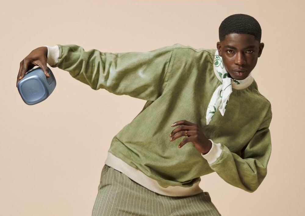 Głośnik mobilny FRESH N REBEL Bold L2 dźwięk woda tryby impreza dioda led solidność styl linka rozmowy mikrofon opakowanie