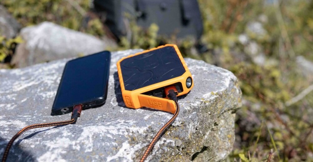 Powerbank XTORM Rugged XR201 10000 mAh 20W Urządzenia moc ładowanie wymiary bateria pojemność bezpieczeństwo lekkość wygoda