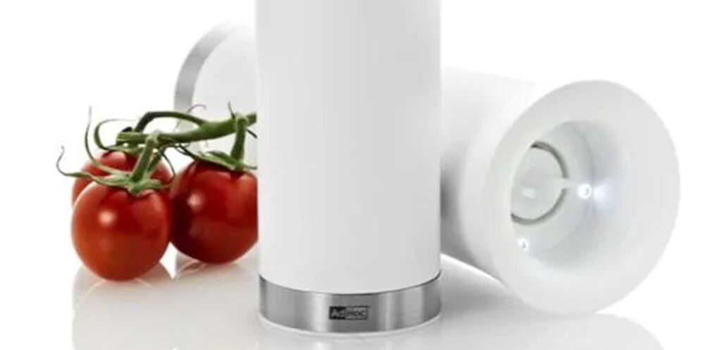 Młynek do przypraw ADHOC Milano Biały Wbudowane Światło LED kontrola ilość przyprawy żarna technologia CeraCut