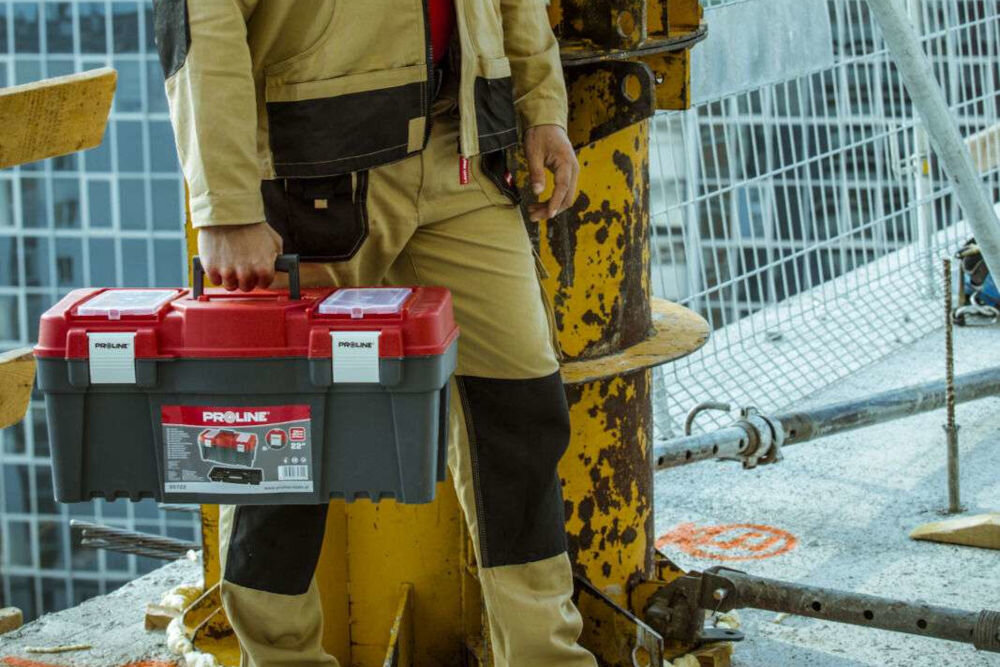 PROLINE HD skrzynka narzędziowa PROLINE 35755 aluminiowe zaczepy laserowy nadruk wyjmowana tacka polipropylen zwiększona pojemność