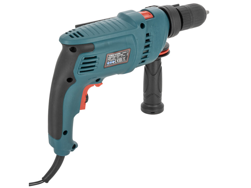 Wiertarka udarowa TRYTON TDW900A wiertarka na białym tle widoczna od tyłu pod lekkim skosem wytrzymała aluminiowa obudowa przekładni trwałość urządzenia i chroni mechanizm przed przeciążeniem skuteczne odprowadzanie ciepła płynność realizacji wszystkich prac