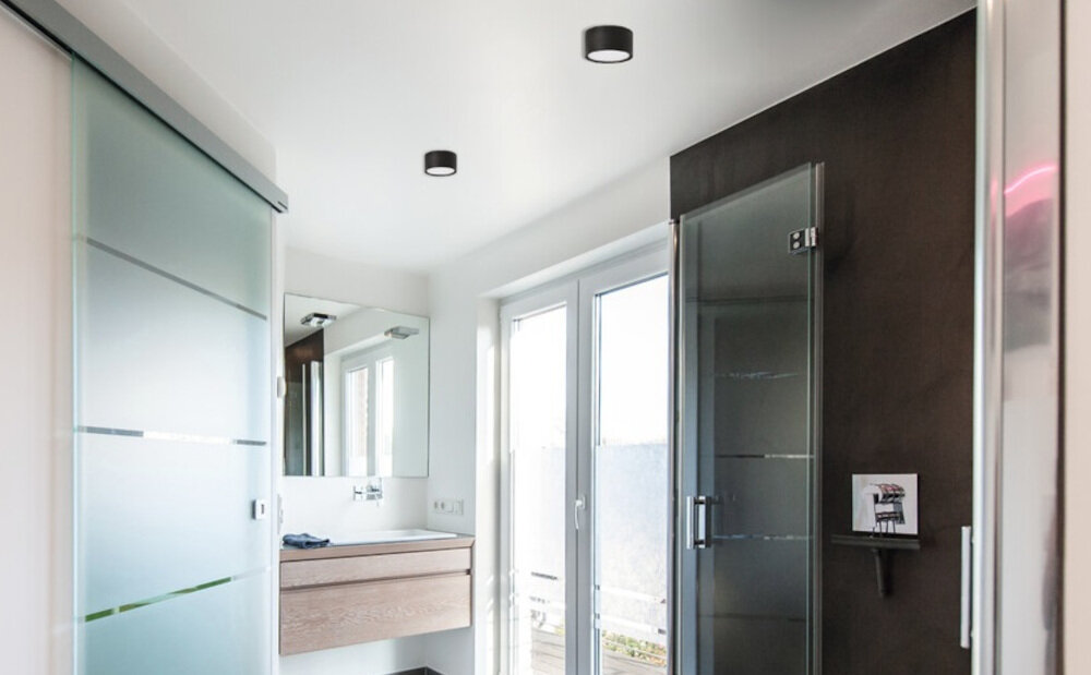 Oprawa sufitowa KANLUX Tiberi Pro NT30W-940W wspolczynik oddawania barw Ra>90 strumien swietln 3000 lm