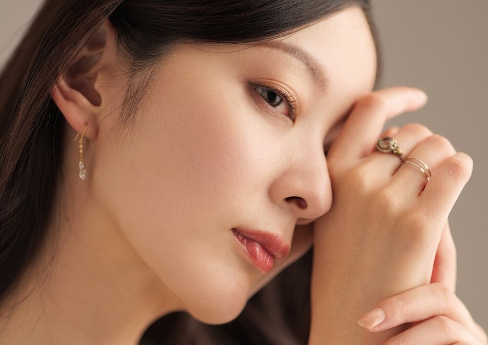 Aparat PANASONIC DC-S5M2E portret kobiety