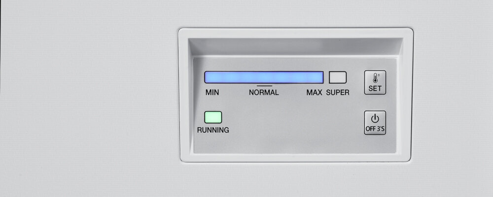 Zamrażarka BEKO CF316WN ikony panel sterowanie