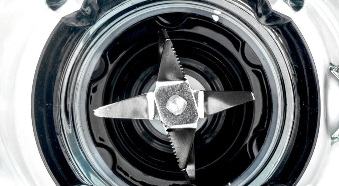 Blender kielichowy TURBOTRONIC TT-BG9 Stale ostrza ze stali nierdzewnej pstre precyzyjne