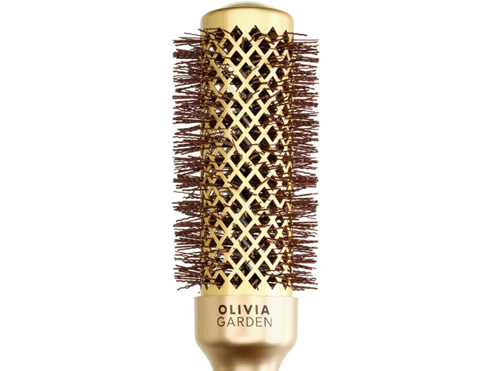 Szczotka do włosów OLIVIA GARDEN Expert Blowout Shine Wavy bristles 35 zbliżenie na złotą głowicę włosie otwory białe tło specjalne falowane włosie pewny chwyt pasm optymalne napięcie  precyzyjne układanie włosów wygładzenie naturalne fale nylonowe antystatyczne włosie wypolerowane końcówki dla osób o wrażliwej skórze