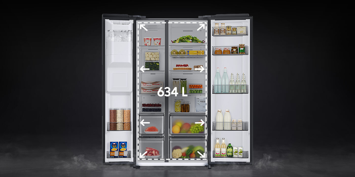 Zdjęcie otwartej lodówki Samsung RS68CG853EB1 z naniesioną grafiką informującą o powiększeniu przestrzeni użytkowej do 634 litrów Zdjęcie otwartej lodówki Samsung RS68CG853EB1 z naniesioną grafiką informującą o powiększeniu przestrzeni użytkowej do 634 litrów