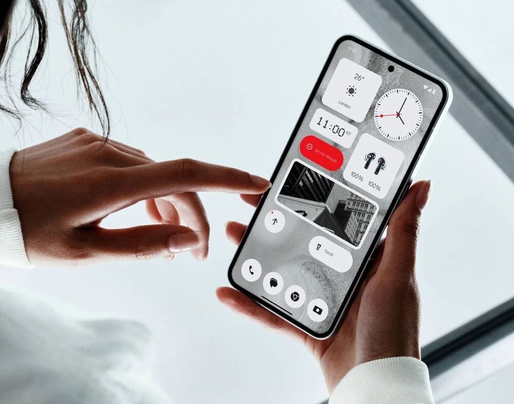 Smartfon NOTHING Phone 2 ekran bateria aparat procesor ram pamięć pojemność rozdzielczość zdjęcia filmy opis dane cechy blokady system łączność wifi bluetooth obudowa szkło odporność porty muzyka transfer sieć przekątna matryca waga czujniki oled amoled ips