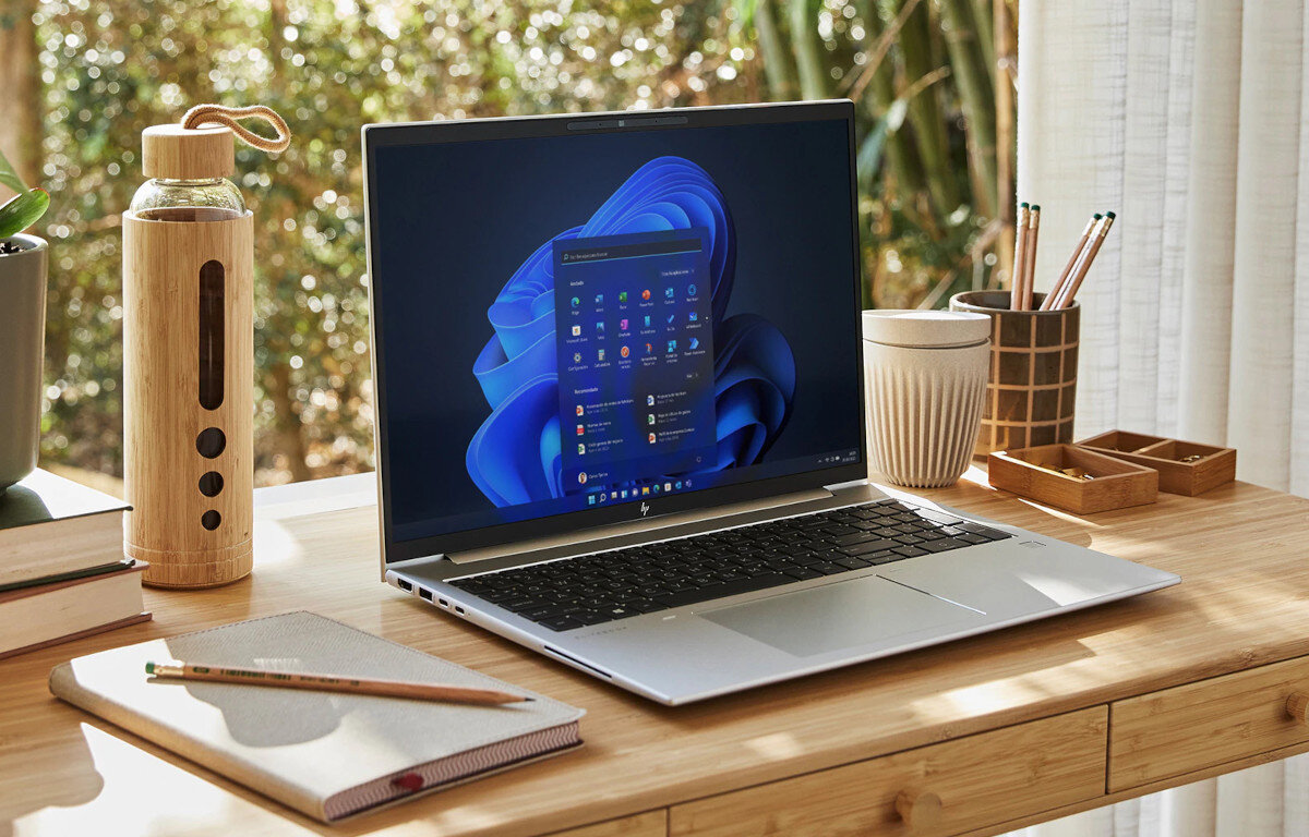 Laptop HP EliteBook 860 G9 16 IPS i5-1235U 16GB RAM 512GB SSD Windows 11 Professional ekran rozdzielczość przekątna matryca powłoka