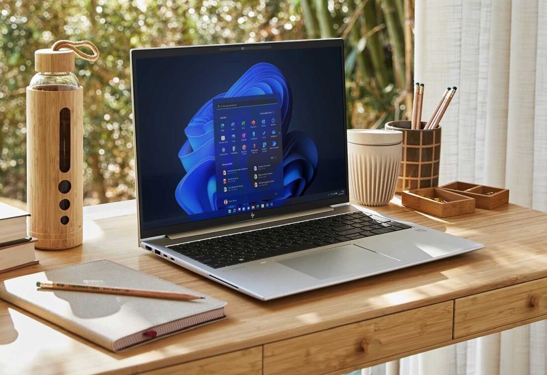 Laptop HP matowa matryca procesor rdzenie taktowanie wydajność rozrywka praca kąty widzenia rozdzielczość karta graficzna jakość dysk RAM ekran częstotliwość złącza