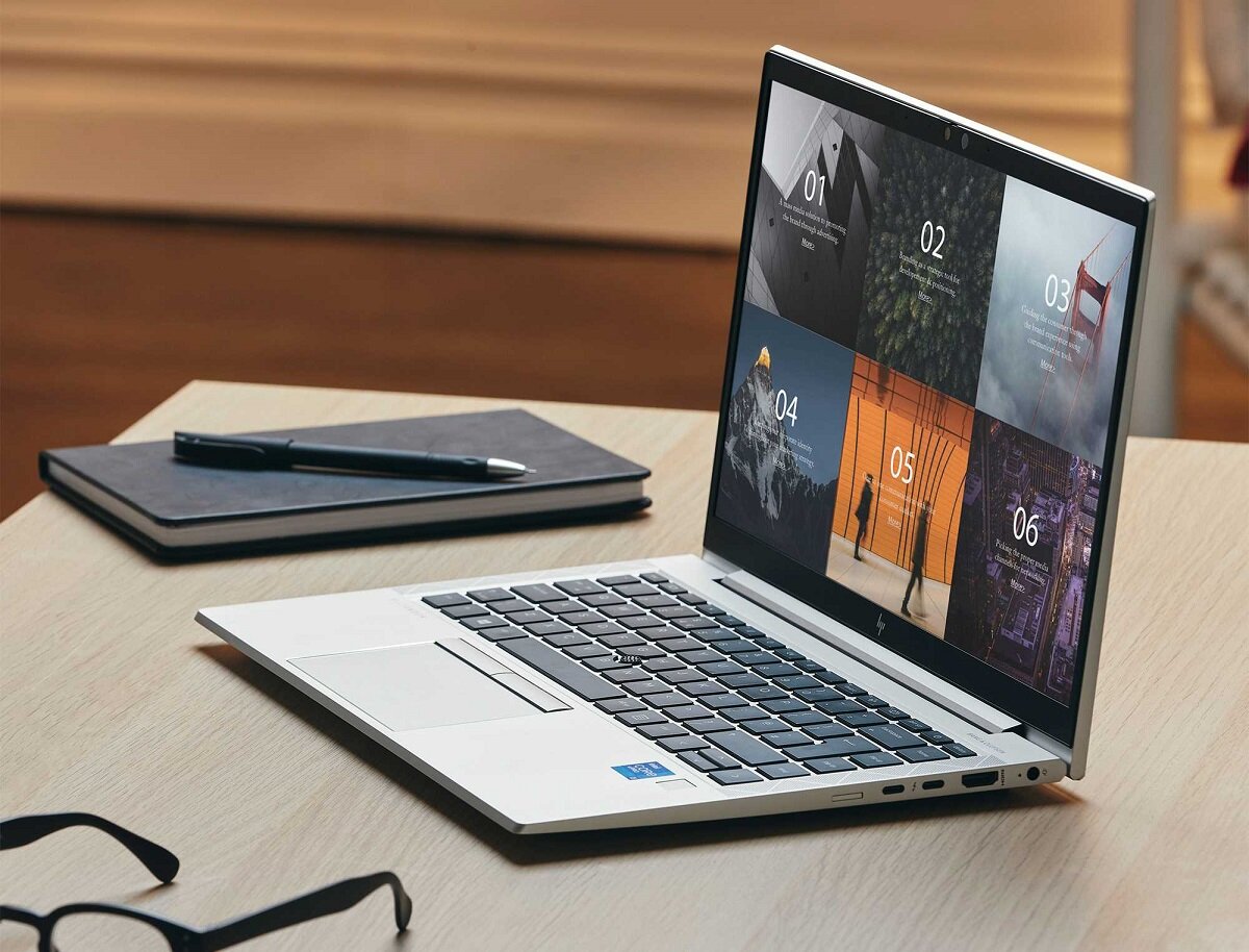 Laptop HP podswietlana klawiatura procesor rdzenie taktowanie wydajność rozrywka praca kąty widzenia rozdzielczość karta graficzna jakość dysk RAM ekran częstotliwość złącza