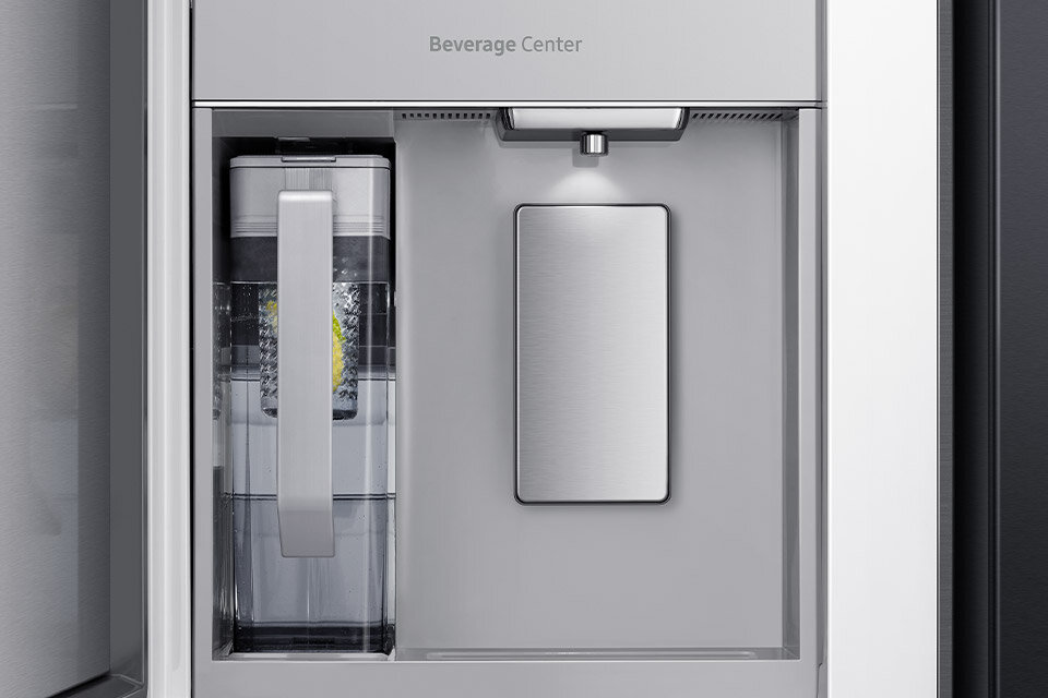 dozownik wody i dzbanek na napoje smakowe