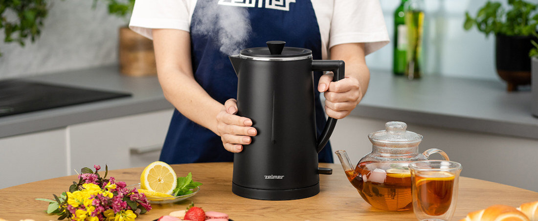 Czajnik ZELMER ZCK8020B bezpieczny wygodny gorące napoje podwójne ścianki wysoka jakość wykoannie 