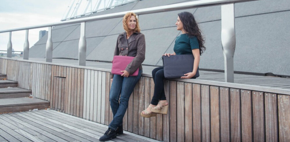 Etui na laptopa RIVACASE Suzuka  - ochrona