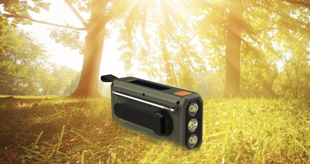 Radio MANTA RDI401G z panelem solarnym - mobilność