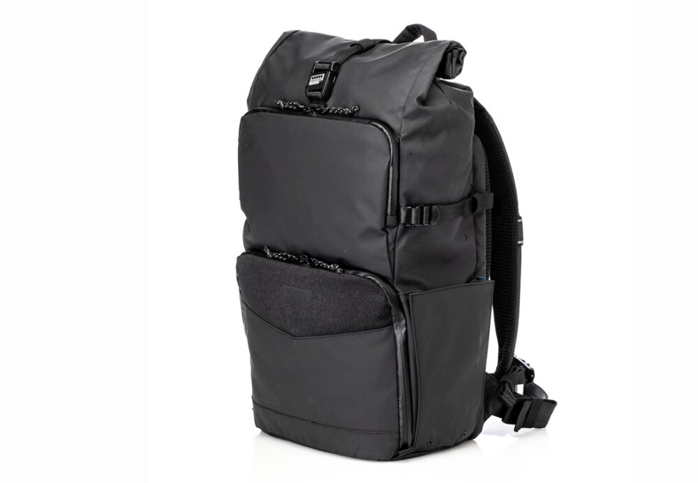 Plecak TENBA DNA 16 DSLR Backpack miejski segmentowy trudne warunki kieszeń statyw butelka woda komfort noszenia pojemność