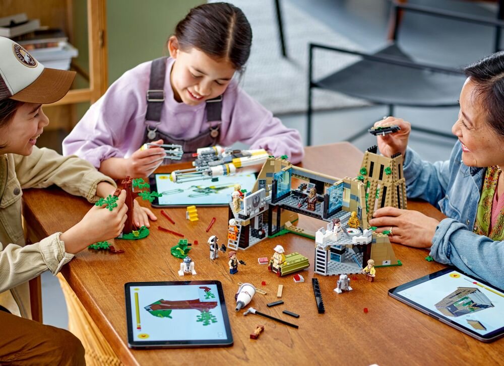 LEGO Star Wars Baza Rebeliantów na Yavin 4 75365 klocki elementy zabawa łączenie figurki akcesoria figurka zestaw