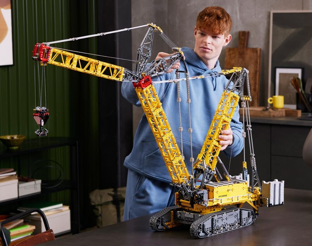 LEGO Technic Żuraw gąsienicowy Liebherr LR 13000 42146 klocki elementy zabawa łączenie figurki akcesoria figurka zestaw
