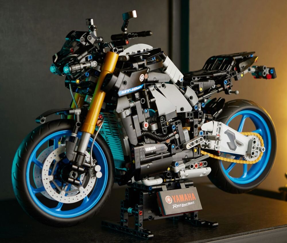 LEGO Technic Yamaha MT-10 SP 42159 klocki elementy zabawa łączenie figurki akcesoria figurka zestaw