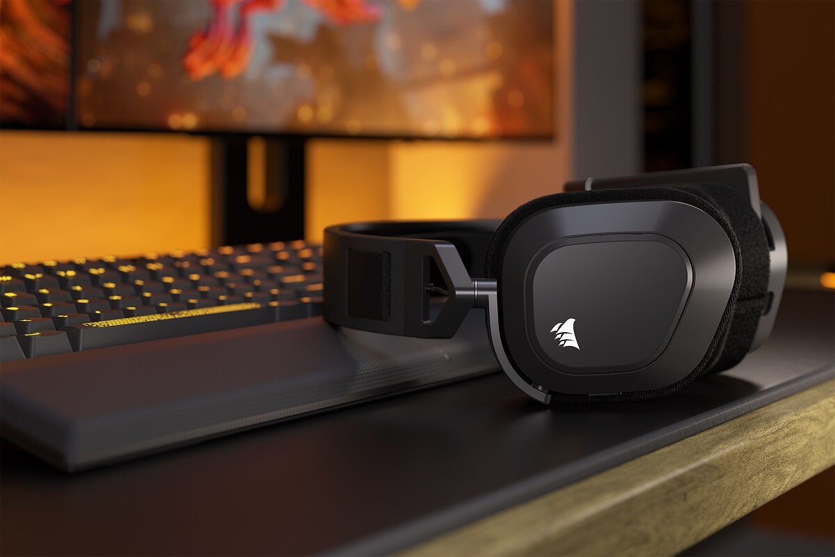 Słuchawki CORSAIR HS80 Max Wireless bezprzewodowy stylowy solidny gaming jakość dźwięku Sonarworks SoundID żywotność baterii