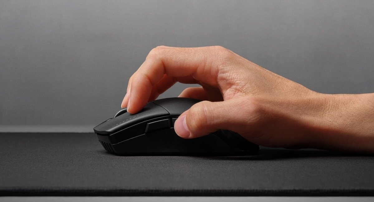 Mysz CORSAIR Sabre Pro dla gamingu Porusza się błyskawicznie precyzja Lekkość Trwałość