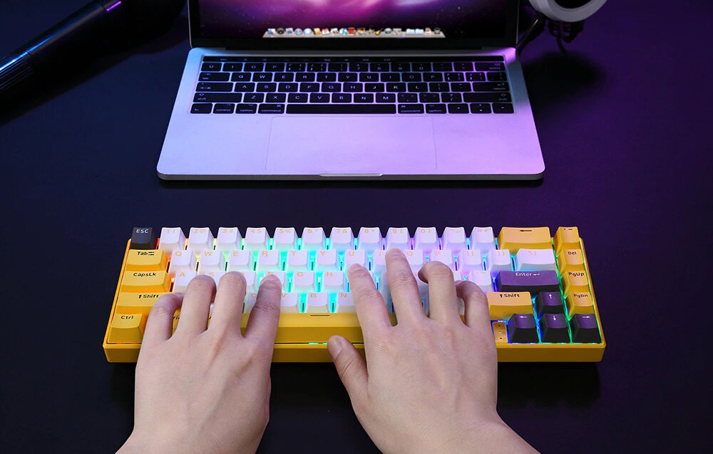 Klawiatura MOTOSPEED Dla graczy Anti-ghosting Podświetlenie RGB tryby podświetlenia Mechaniczna wytrzymała