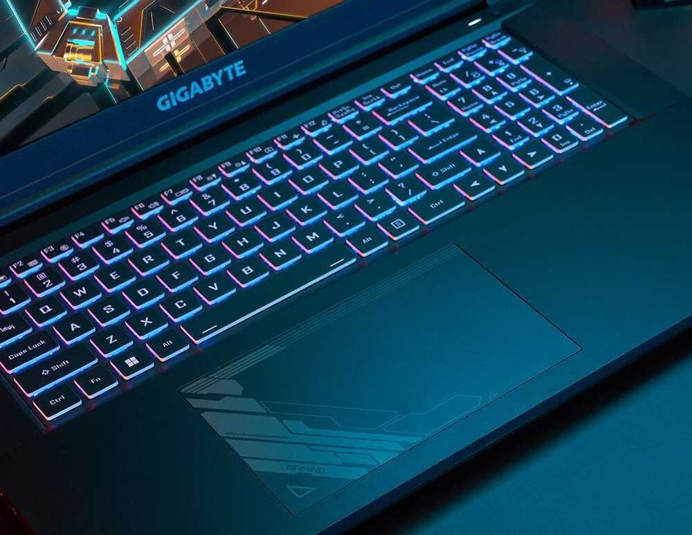 Laptop GIGABYTE G7 - Klawiatura