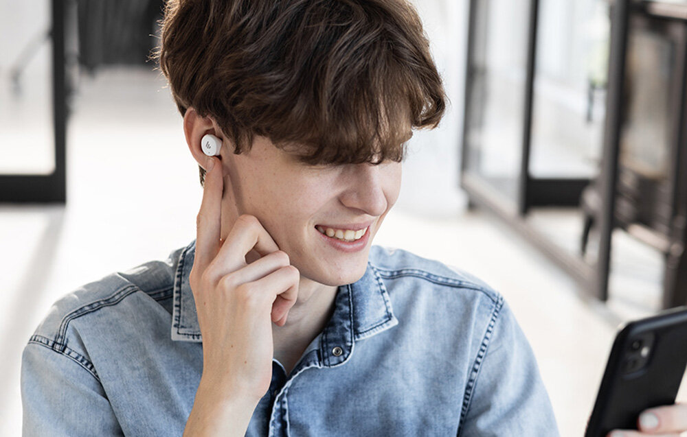 Słuchawki dokanałowe EDIFIER TWS1 PRO 2   dźwięk moc łączność szumy redukcja szumów hałas głośność zakres częstotliwość waga zasilanie ładowanie złącze port wtyczka działanie etui smartfon sterowanie wygoda muzyka