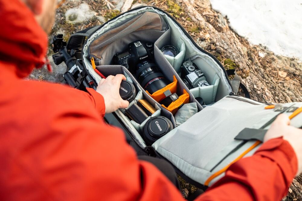 Plecak LOWEPRO Flipside BP 400 AW III foto zdjęcia akcesoria pasek kieszenie ekologia recykling