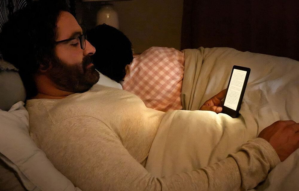 Czytnik E-Booków KOBO Clara 2E Niebieski dostosowanie czcionka styl łączność Wi-Fi aplikacja sklep