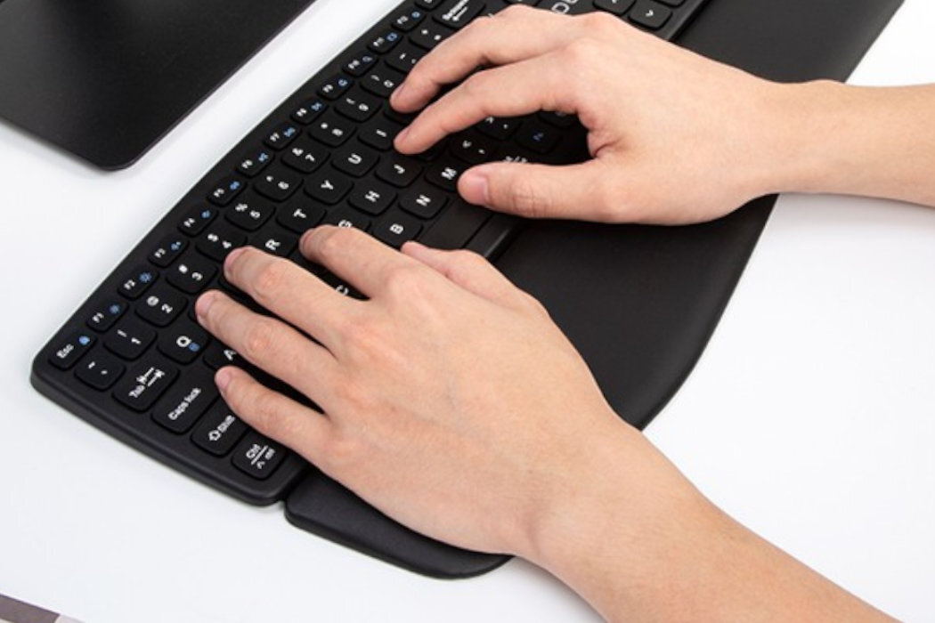 Klawiatura DELUX GM908CV gaming gra funkcjonalność szybkość wygląd wyposażenie