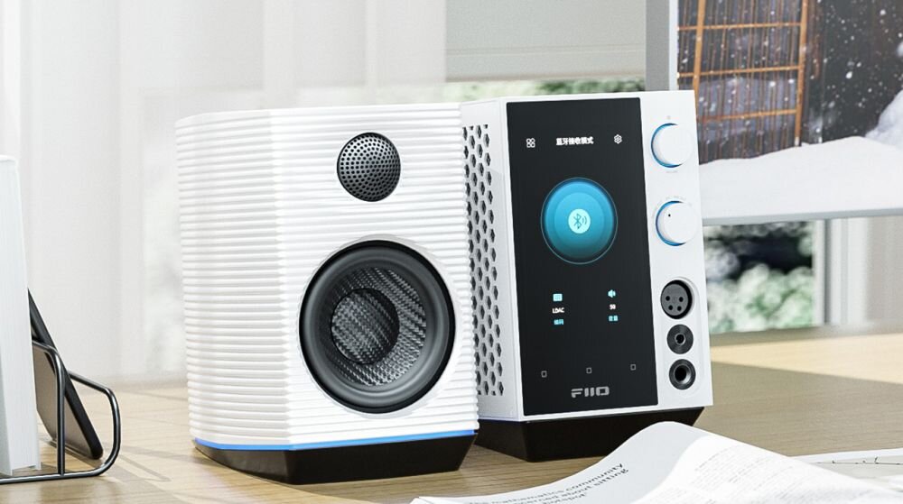 Odtwarzacz sieciowy FIIO R7 - bialy odtwarzacz na biurku, technologia, transmiter, dekoder, przedwzmacniacz, technologie, mozliwosci