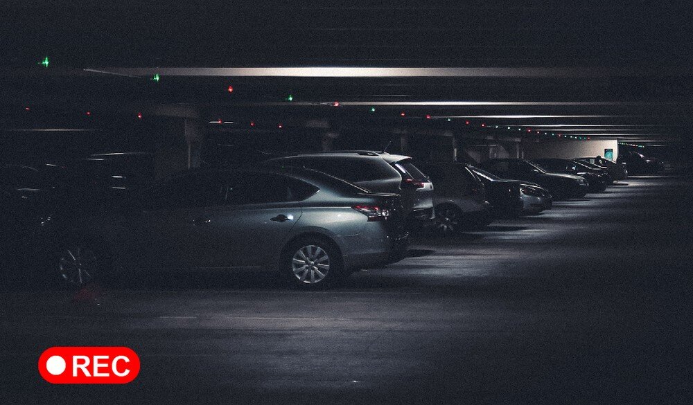 Wideorejestrator DOD IS420W obiektyw rozdzielczość nagrywanie kąt zapis sensor czujnik montaż wymiary ładowanie zasilanie auto samochód rejestrowanie karta pamięć pojemność ładowarka obraz zdjęcia filmy aplikacja sterowanie