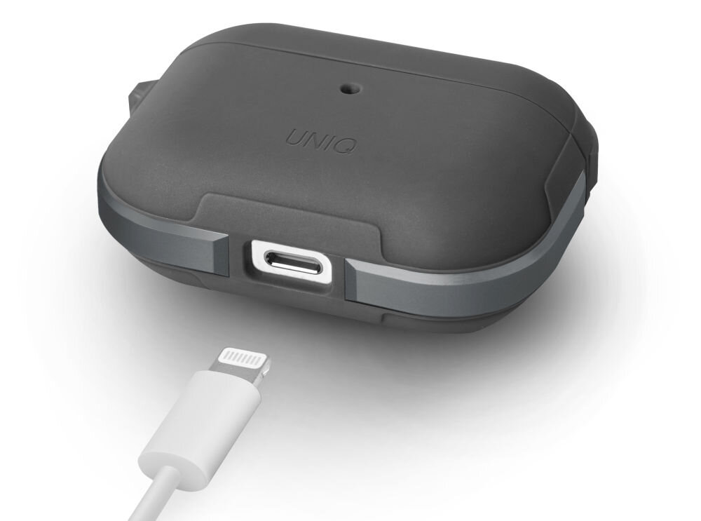 Szare etui na słuchawki z napisem \'UNIQ\' i widocznym portem ładowania. Obok znajduje się biały kabel z końcówką Lightning.