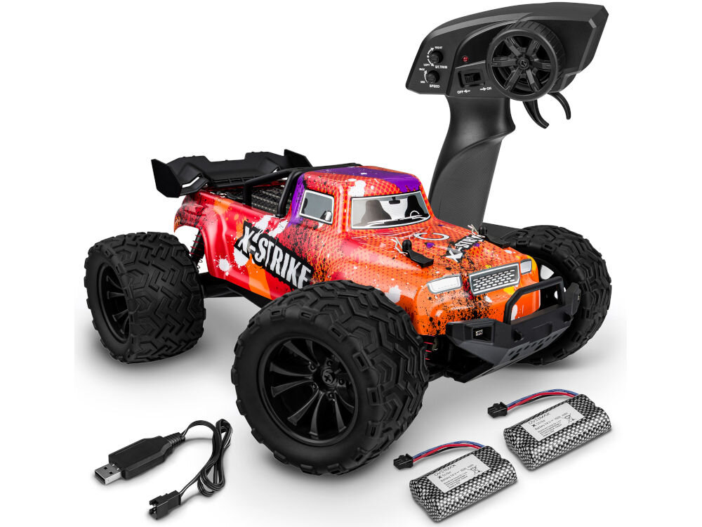 Samochód zdalnie sterowany OVERMAX X-Strike Zestaw składający się z pomarańczowo-czerwonego samochodu RC X-Strike, czarnego kontrolera pistoletowego, dwóch baterii i czarnego kabla USB do ładowania, wszystko na białym tle.
