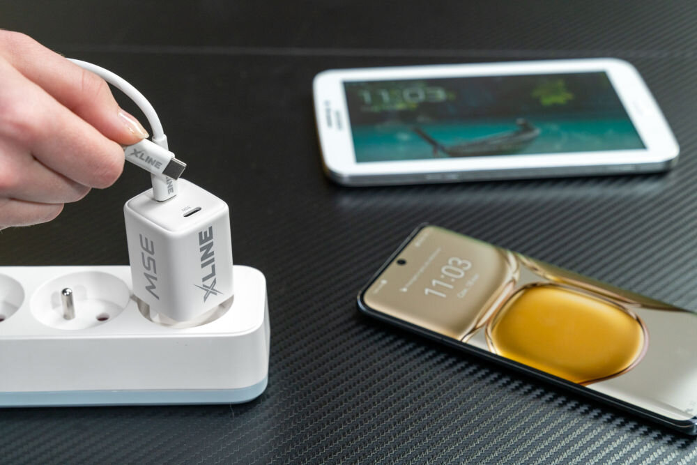 Ładowarka indukcyjna XLINE WCG352CW Biały usb-c moc usb-a moc