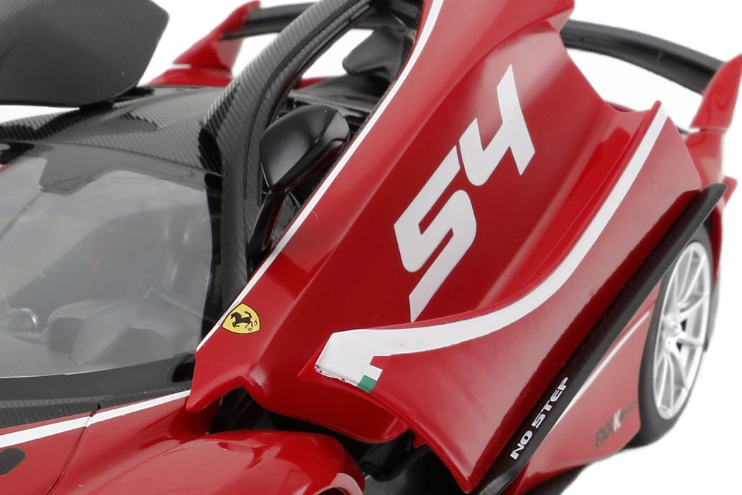 Samochód zdalnie sterowany RASTAR Ferrari FXX K Evo zabawa wyścigi powierzchnia materiał zasilanie