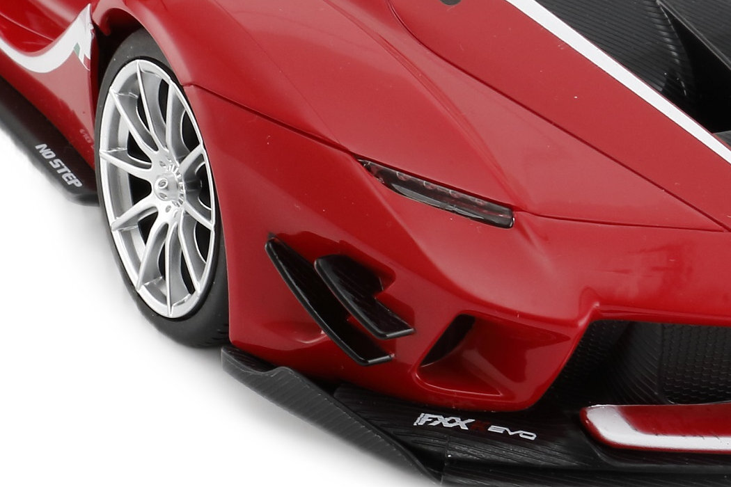 Samochód zdalnie sterowany RASTAR Ferrari FXX K Evo zabawa wyścigi powierzchnia materiał zasilanie