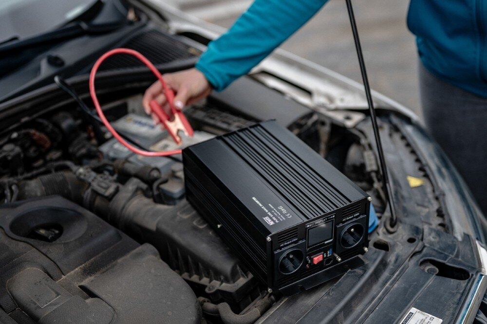 Przetwornica NEWELL NL3680 12V/230V 1000W/2000W Czysta sinusoida zabezpieczenia wentylatory chłodzenie