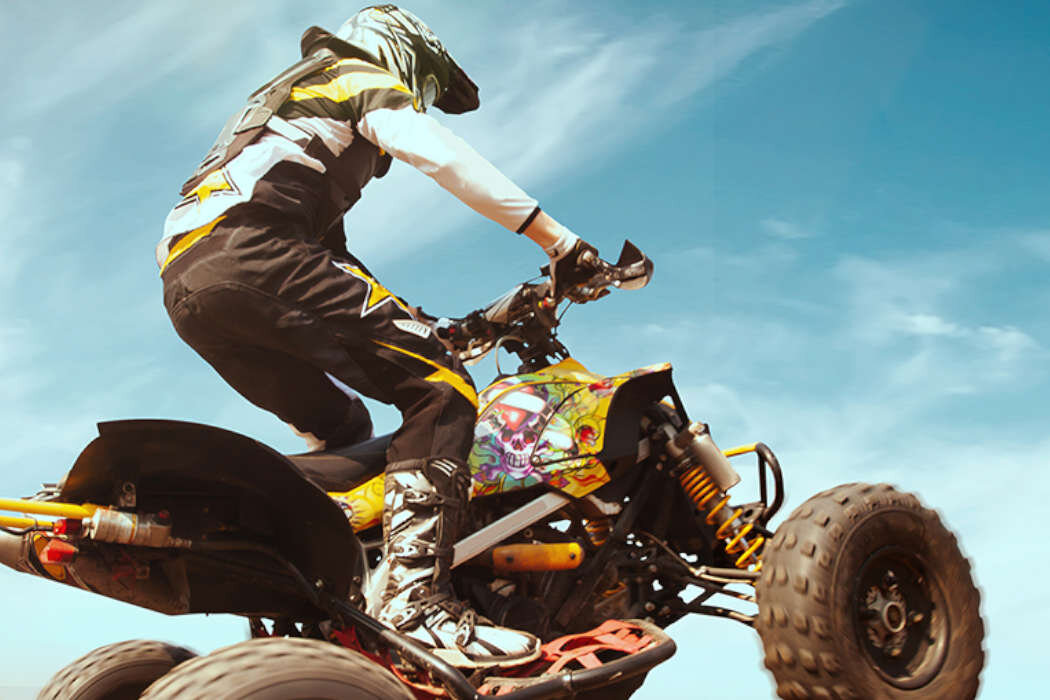 Akumulator QOLTEC 53708 100Ah 25.6V żywotność bateria wspomaganie waga wymiary przenośny