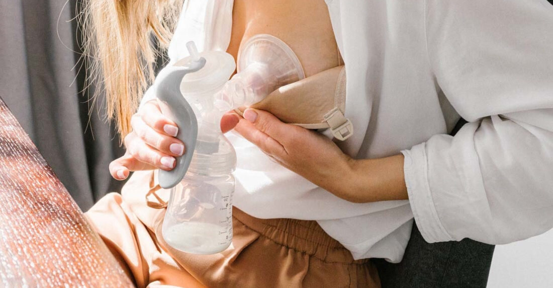 Laktator BABYONO Anatomy Med 1484 Wygoda użytkowania ręcznie dopasowana siła ssania szybkie i wydajne odciąganie pokarmu ulga Miękka silikonowa nakładka dopasowanie wysoki komfort odciąganie pokarmu