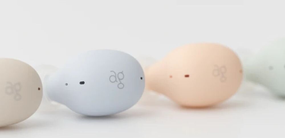 FINAL AUDIO Ag Uzura ANC słuchawki dokanałowe tryb jednej słuchawki mono stereo wygodne użytkowanie, różne wersje słuchawek na białym blacie