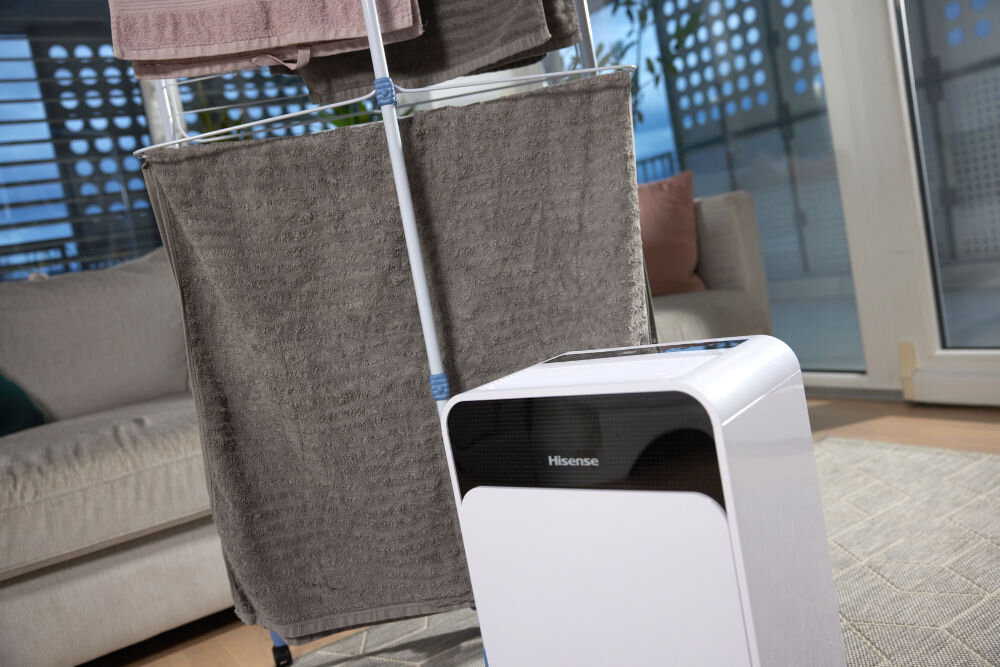 Osuszacz HISENSE D12CW rozwiązanie do suszenia ubrań funkcja suszarka efektywne higieniczne suszenie ubrań wentylator przyspiesza proces suszenia miękkie przyjemne w dotyku ubrania