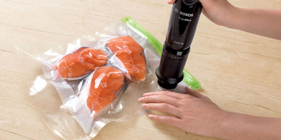 Blender BOSCH ErgoMaster MSM4B6V2 pakowanie próżniowe Worki próżniowe zamknięcie strunowe marynowanie potraw gotowanie sous-vide temperatura dania