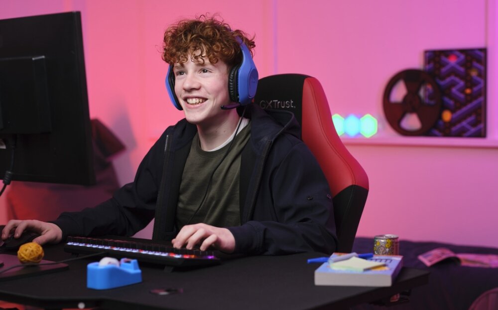 Słuchawki TRUST GXT415 Zirox lekkość użytkowanie multiplatformowość zwycięstwo głośniki przetworniki kolor jakość dźwięk doznania 